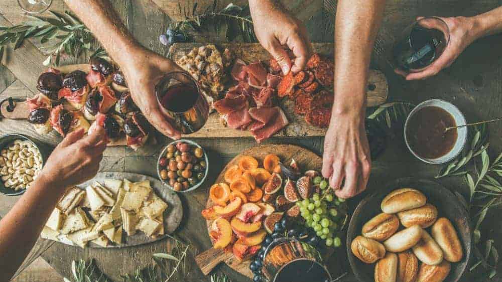 DinnerParty 2 Resto Franchisors Could Benefit From Higher Food Costs