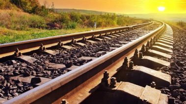 Railroad 1 Reason Billionaires Are Loading Up on Railroad Stocks