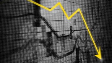 SharePriceCrash1 Ethereum (CRYPTO:ETH) Below $1,000: Can it Go Lower?