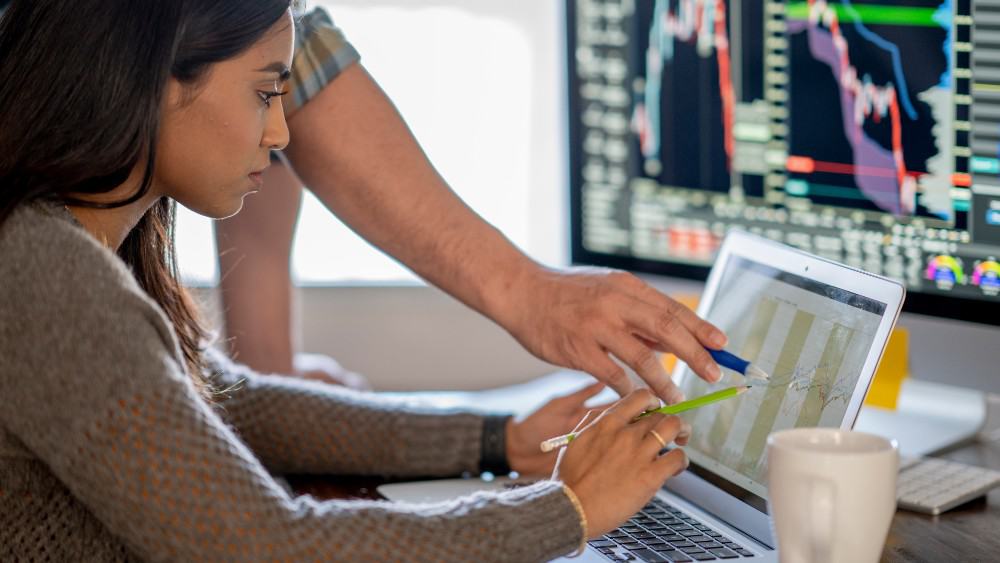 investment research 2 Top Canadian Stocks to Buy in March