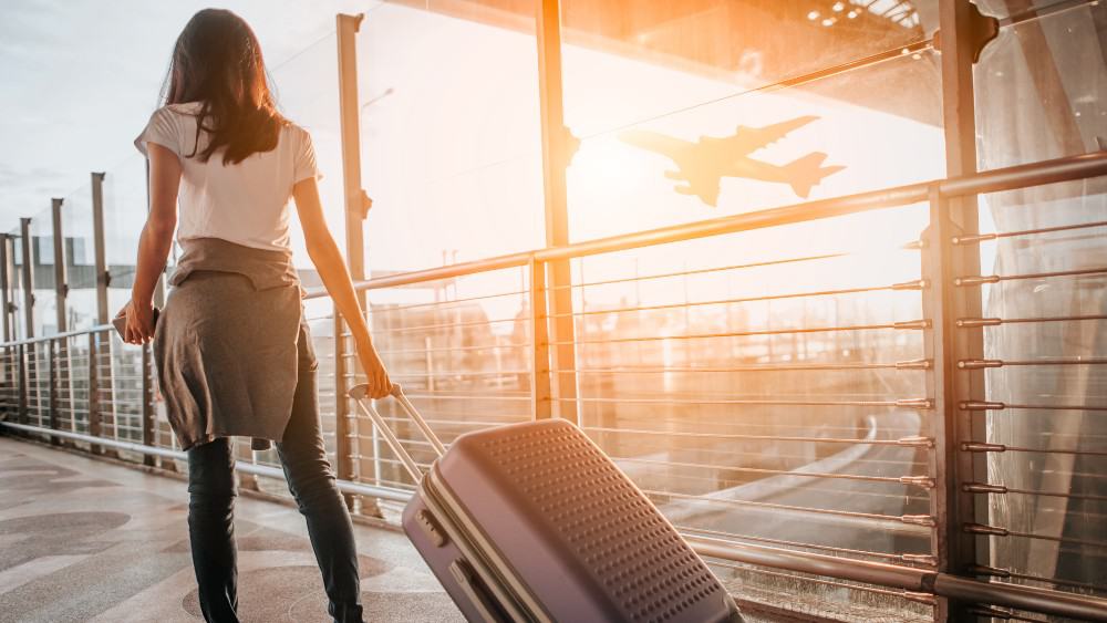 plane airport Air Canada (TSX:AC) Stock: A Top Reopening Play for 2022?
