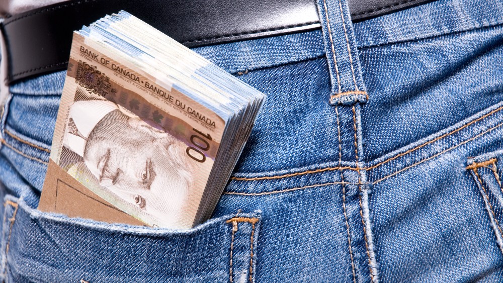 Canadian dollars Got $1,000? Buy These 3 Small-Cap Stocks to Earn Solid Returns
