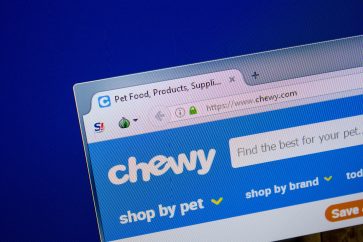 110935258 l scaled 1 Buy the bottom as Chewy beats analyst expectations on revenue growth