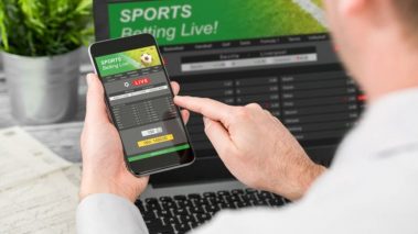 83536601 s 740x416 1 DraftKings Inc. revised 2022 revenue guidance to $2 billion after beating expectations. Is DKNG a good buy?
