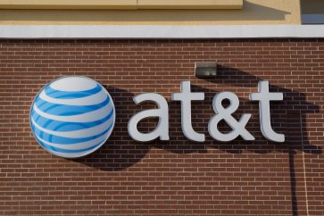 att fcc 5g Verizon and AT&T refuse to delay 5G launch
