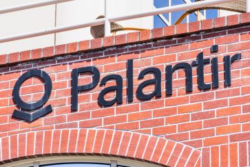 palantir technologies inc stock Should you buy Palantir stock after partnering with Merck to tackle chip shortage?