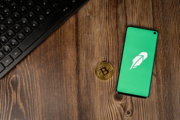 robinhood crypto wallet Robinhood down 50% from its IPO price: ‘I still wouldn’t buy it down here’