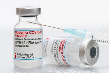 166702668 s Moderna receives full FDA approval: is it time to buy the stock?