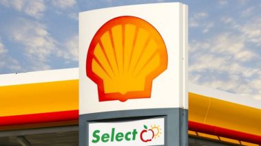 93037985 s 740x416 1 Is it the best time to buy Royal Dutch Shell as the price starts rising?