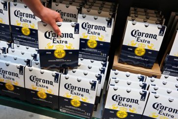 constellation brands Is it too risky to buy Constellation Brands shares ahead of its FQ3 results?