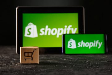 shopify inc Shopify stock price forecast: is SHOP a buy ahead of earnings?
