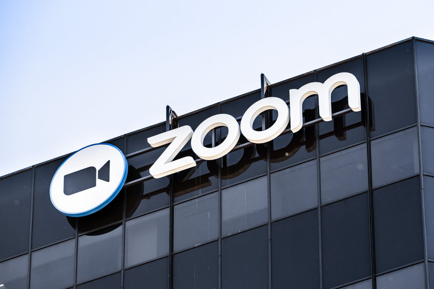 zoom communication Zoom Video Communications Inc. jumps after “outperform” rating at CICC. But should you buy it?