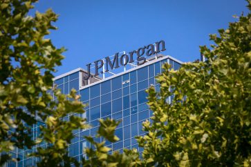 jpmorgan Banking stocks were gainers on Monday, but how long can they sustain momentum?