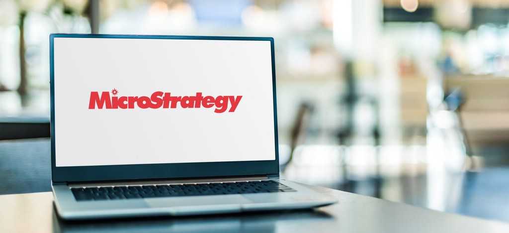 microstrategy 1 MicroStrategy Shares down 25% As Sale of Risk Assets Grows