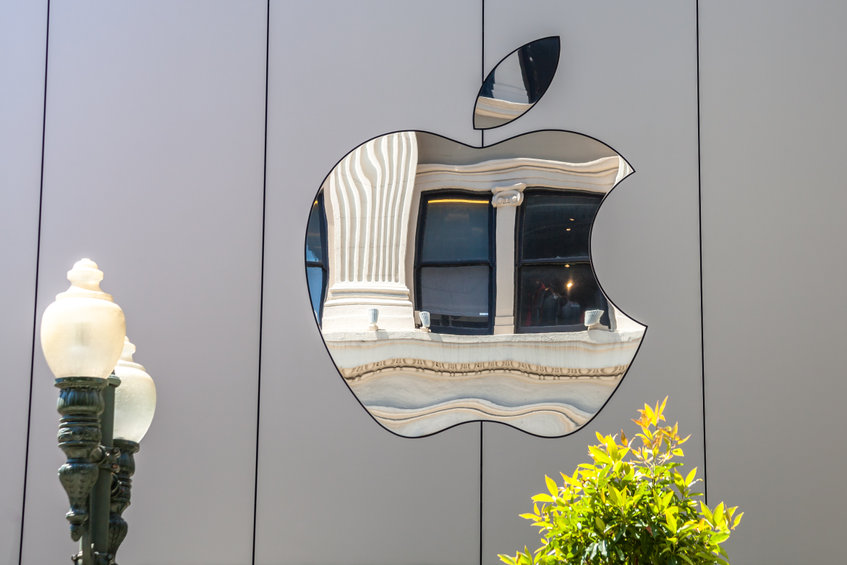 where to buy the apple stock Chris Verrone: Apple stock could tank another 20% from here