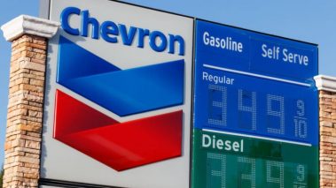 125436019 s 740x416 1 Should I buy Chevron shares before the 2022 year?