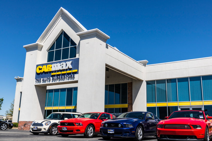 76722366 s CarMax shares slide despite record Q3 revenue