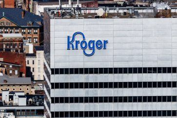 kroger vaccination e1639514373986 Kroger to stop some covid benefits for workers without the vaccine