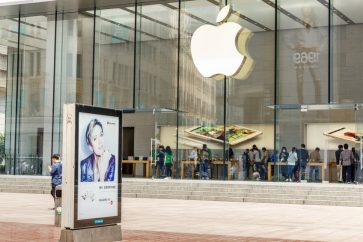 where to buy the apple stock Where to buy the Apple stock: it has risen 36% this year to date