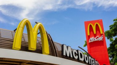 109232242 s 740x416 1 Should I sell McDonald’s shares after Q4 results?
