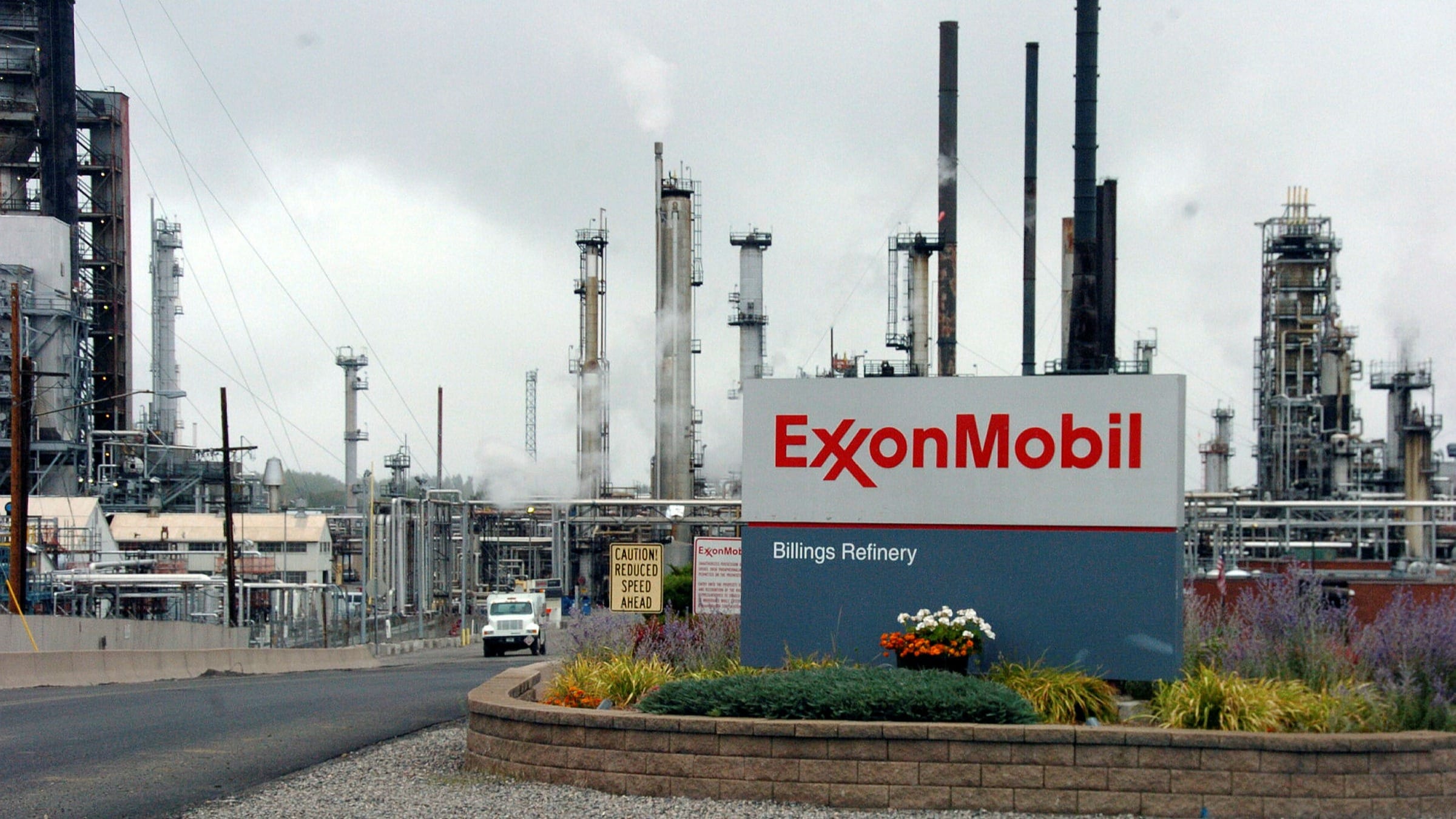 91831fff 4021 48c7 ba19 1d45bd2370d1 Exxon Mobil share price forecast ahead Q4 results
