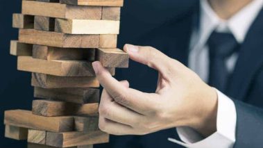 SellSignal1 1 Volatile TSX Marijuana Stock to Avoid Holding in Your RRSP or TFSA