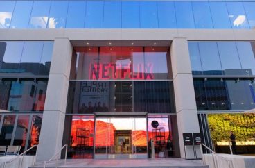 netflixplace e1602254798573 Is Netflix a value stock? This analyst says ‘soon’
