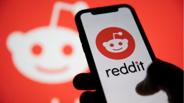 shutterstock 1919746949 Reddit Reportedly Testing NFT Profile Pic Functionality