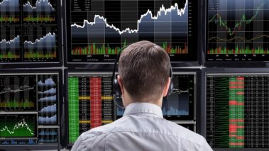stock trading course 740x416 1 Best momentum stocks to buy this year