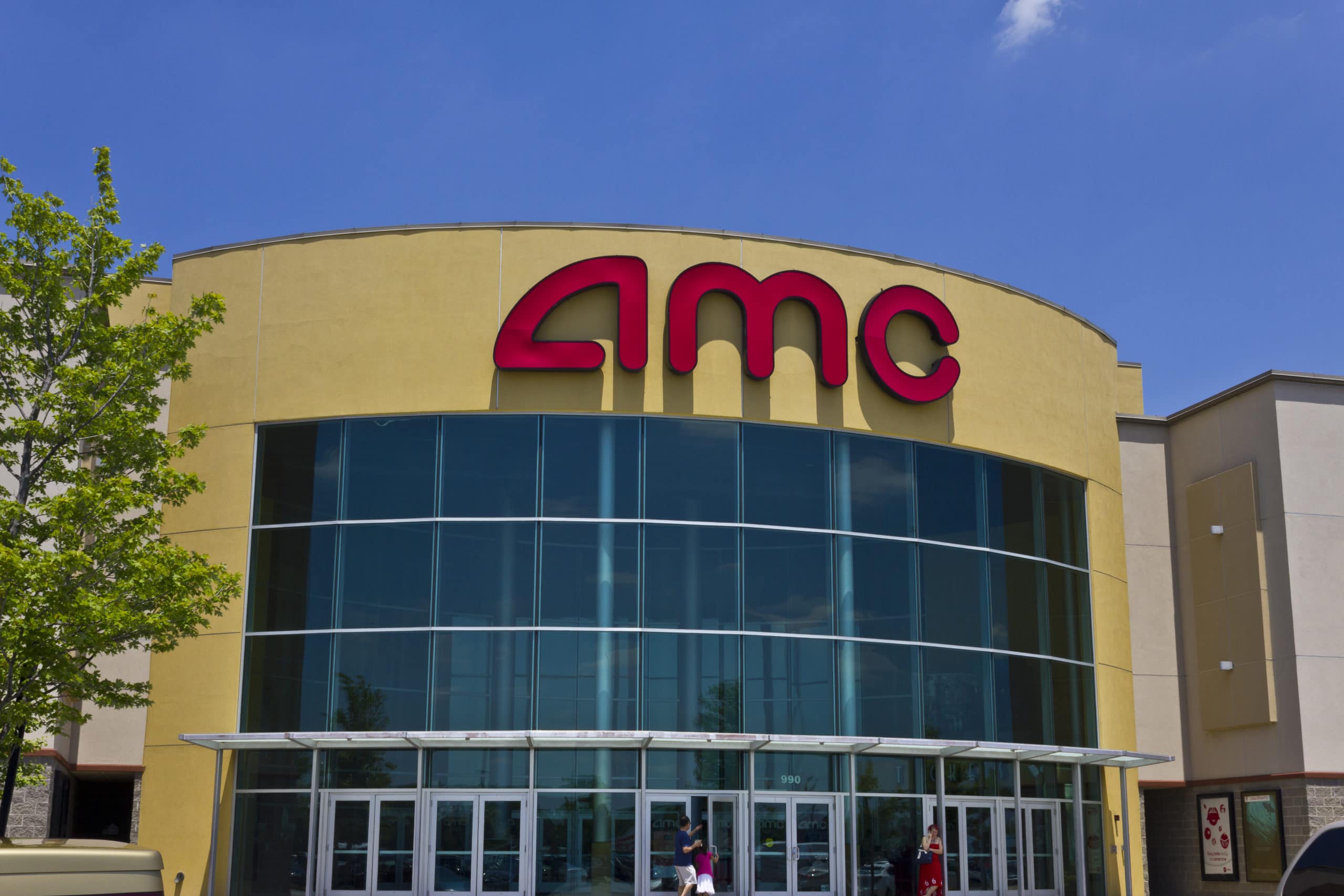 58936810 l 1 scaled 1 AMC Entertainment up 15% after announcing fourth-quarter financials