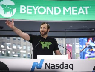 960x0 Beyond Meat under pressure after Q4 2021 results. Should you buy the dip?