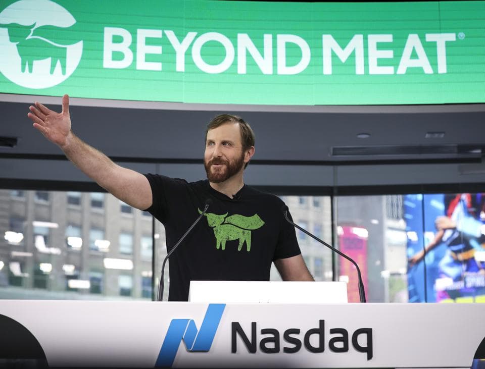 Beyond Meat under pressure after Q4 2021 results. Should you buy the dip?