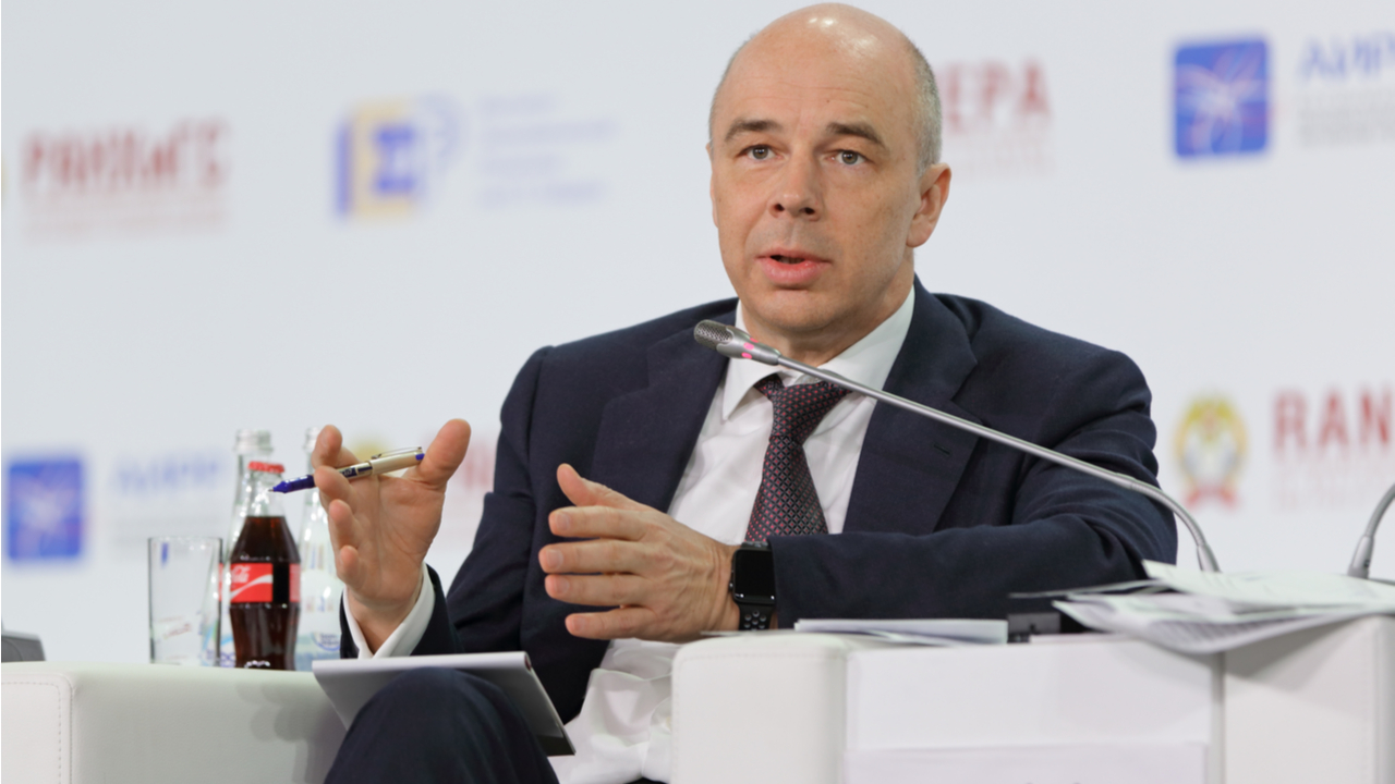 shutterstock 574664095 Banning Crypto Is Like Banning Internet in Russia, Finance Minister Says Amid Differences With Central Bank