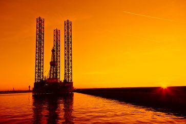 11867413 s U.S. Oil stocks up as WTI hits 14-year high