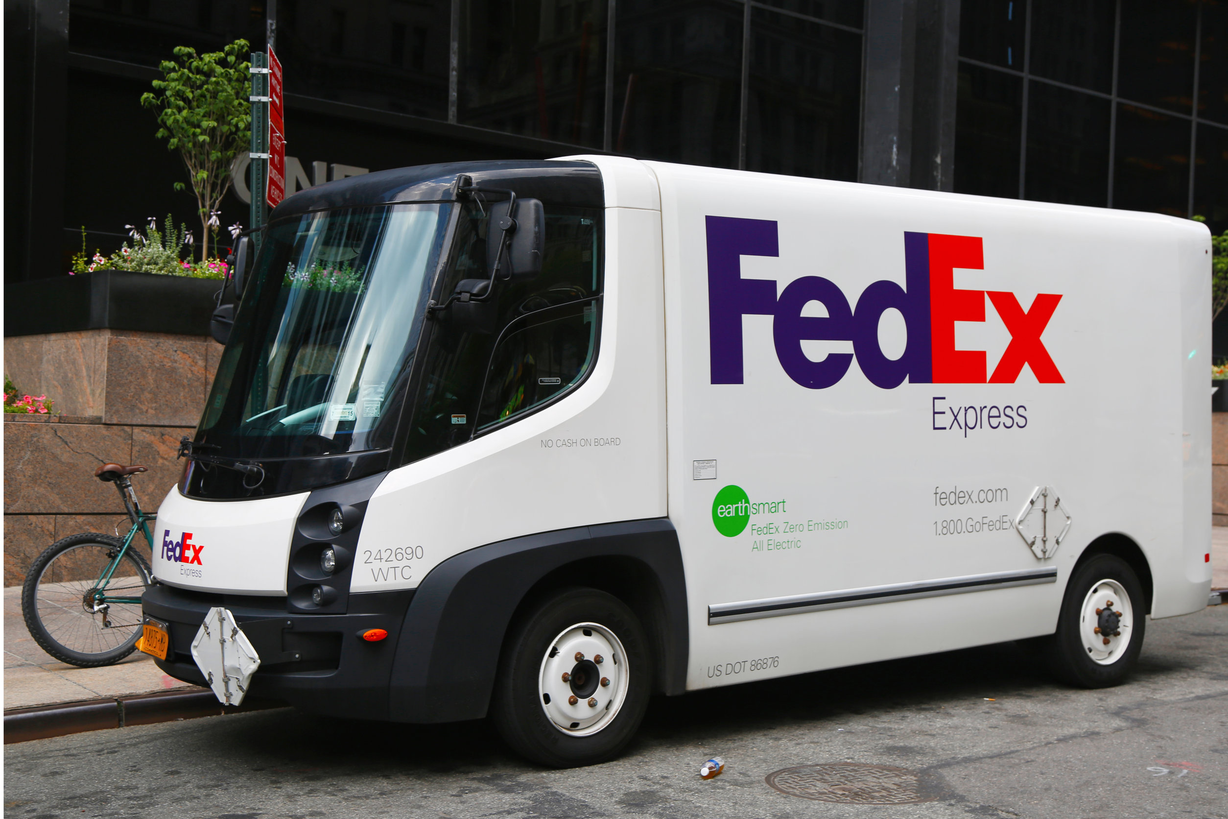 30039578 m FedEx earnings miss: ‘this doesn’t change my view, I still like it’