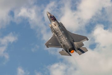 88616022 m These two defense stocks moved in opposite directions on Wednesday