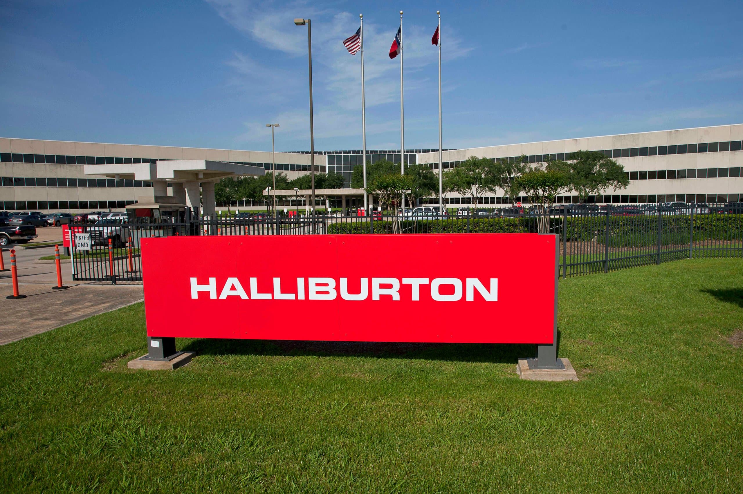 rtr30fpe scaled 1 Halliburton pivoting at $36. Should you buy it?