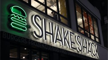 shutterstock 1066562702 Fast-Food Chain Shake Shack Trials Bitcoin Rewards for Customers Using Cash App