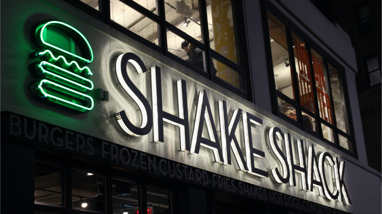 shutterstock 1066562702 Fast-Food Chain Shake Shack Trials Bitcoin Rewards for Customers Using Cash App