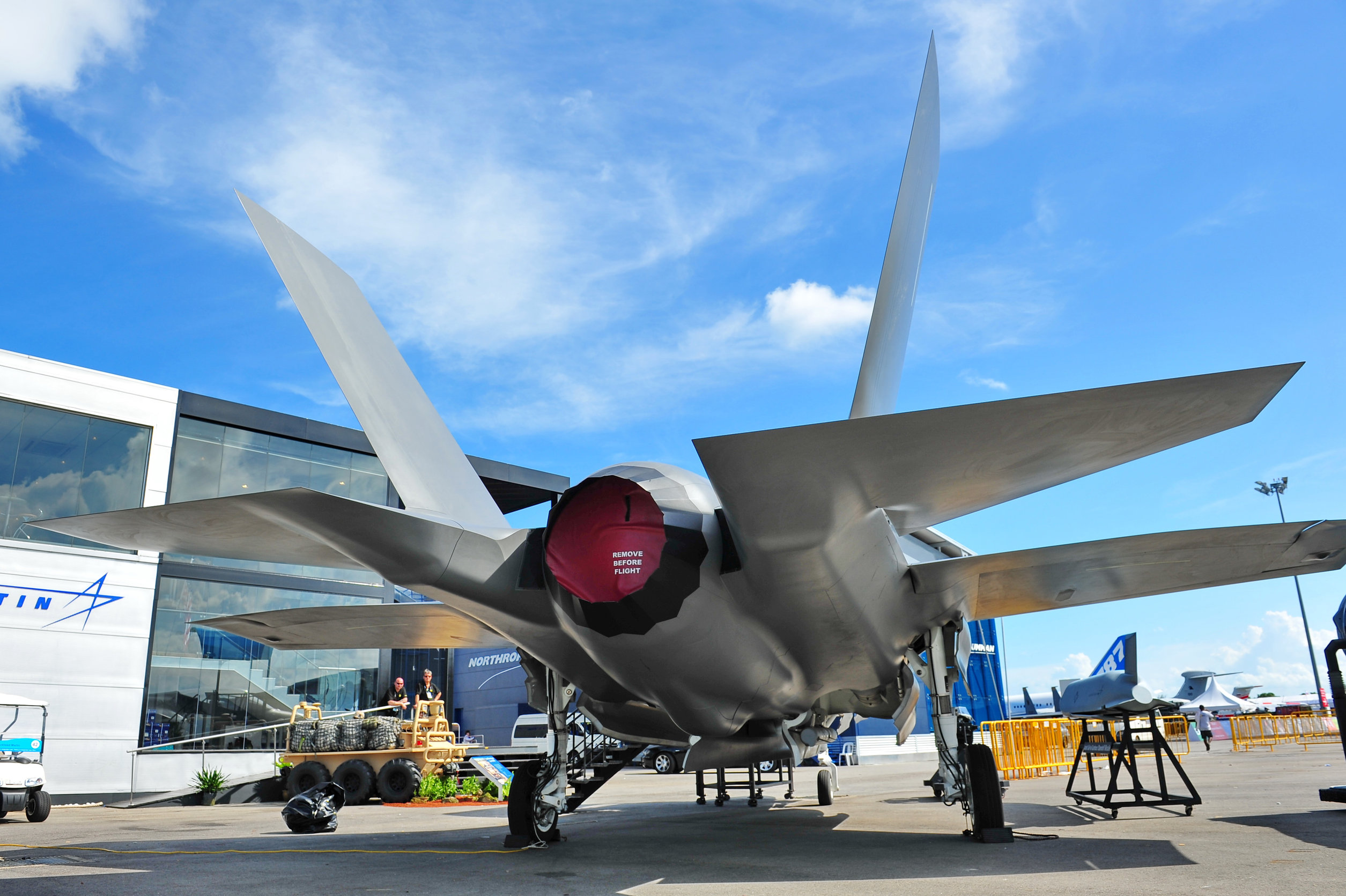 26156802 m Lockheed misses on Q1 revenue: CEO expects the hit to be temporary