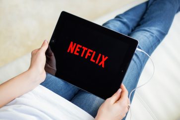56160321 m Peter Andersen dubs Netflix Inc a ‘real stinker’