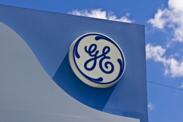 58009548 m GE sells off on Q1 results: CEO says he’s pleased with the performance
