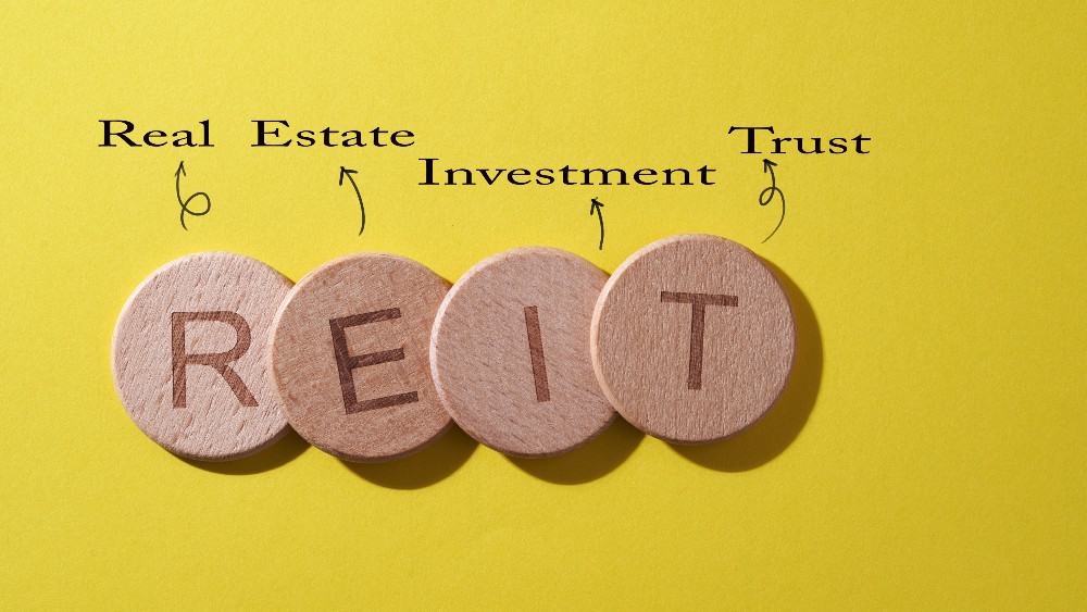 REIT1 1 REIT Yielding 9.5% That Pays Stable Cash Every Month 