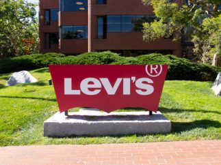 levi strauss co Levi Strauss could find support at $18. Slump in discretionary spending still a challenge
