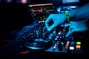 142121083 l scaled 1 Dapper users gain access to RCRDSHP’s music NFT platform