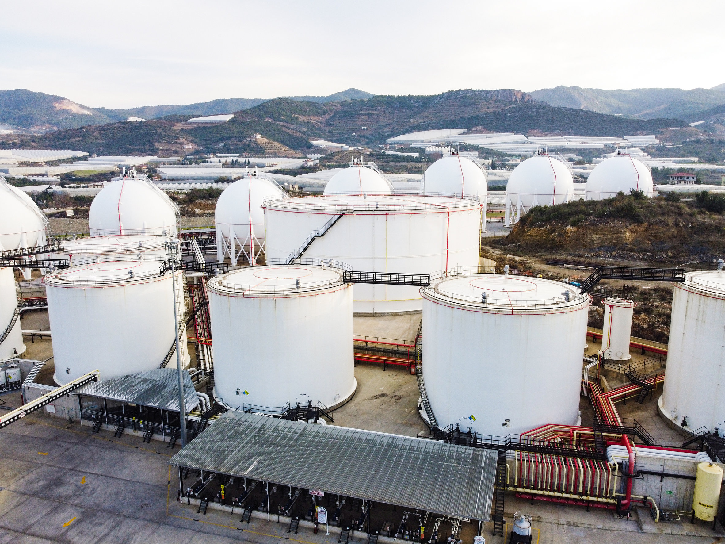 169232682 m This analyst says the energy space is massively ‘undersupplied’