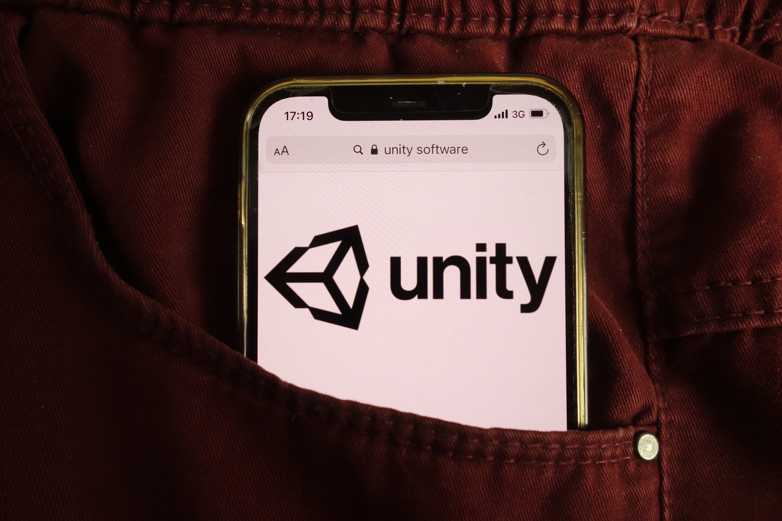 172290527 m What made Unity Software shares plunge 35% in extended trading?