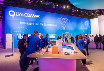 74753705 m Should you buy Qualcomm shares after record Q2 results?