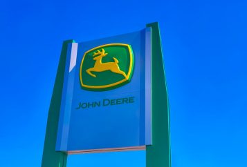 deere company Should you buy Deere & Co. after a 14% dip following missed Q2 earnings?