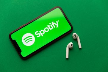 155755740 m Spotify vs Netflix: Mark Mahaney picks a side